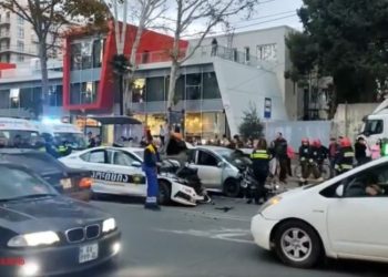 შეჯახება საპატრულო პოლიციის ეკიპაჟსა და მსუბუქ ავტომობილს შორის