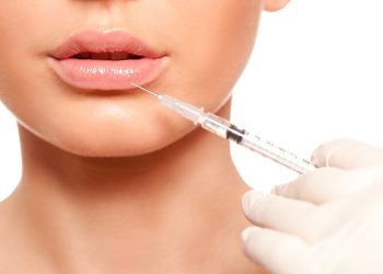 რატომ უჩივის ბათუმში 14 წლის გოგონას ოჯახი კოსმეტოლოგიურ კლინიკას