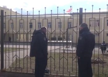 მოსწავლეების სავარაუდო გატაცების მცდელობები გორში – პოლიციამ სკოლებთან პატრულირება დაიწყო