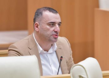 „თუ ვინმეზე ვერ ვიტყვით, რომ ოლიგარქია, ცხადია ეს არის ბიძინა ივანიშვილი“ – რატი იონათამიშვილი