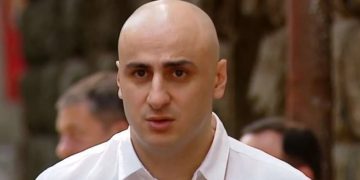 „ზურგში დანის ჩარტყმა იყო“ – ნიკა მელია თანაპარტიელებზე