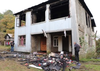 ჭანიეთში ხანძრის შედეგად დაზარალებულ ოჯახს ოზურგეთის მერია დაეხმარება