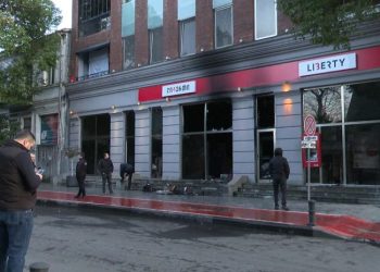 ბათუმში „ლიბერთი ბანკის“ შენობა დაიწვა