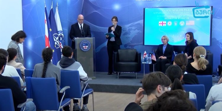 სემინარი აფხაზეთის ოკუპირებულ ტერიტორიაზე მცხოვრები სტუდენტებისთვის