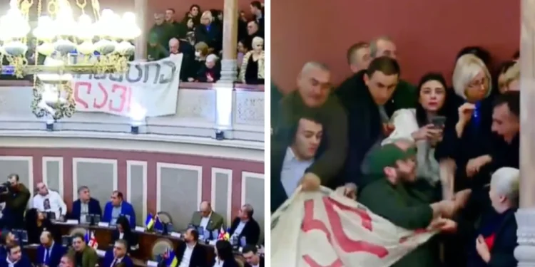 თბილისის მერის წლიურ ანგარიშს საკრებულოში პროტესტის ფონზე უსმენენ