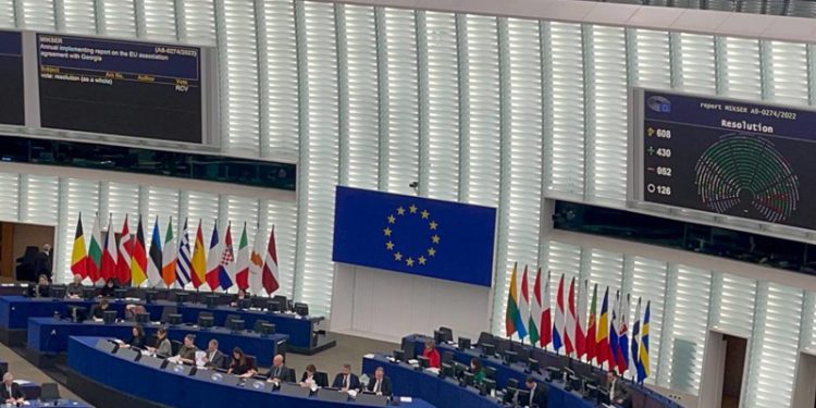 430 მომხრე, 52 წინააღმდეგი – ევროპარლამენტმა საქართველოს შესახებ რეზოლუცია დაამტკიცა