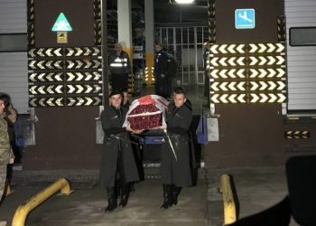 უკრაინაში დაღუპული ქართველი მებრძოლი ჯამბულათ ხოფერია თბილისში ჩამოასვენეს