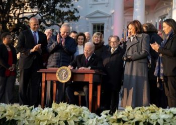 ბაიდენმა ერთსქესიანთა ქორწინების კანონს ხელი მოაწერა