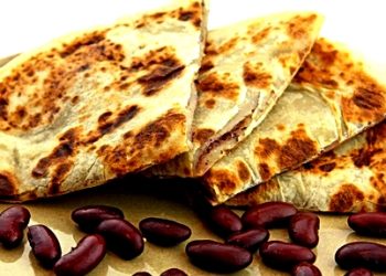 რატომ აცხობენ ბარბარობას ლობიანს – რა კავშირშია ეს ტრადიცია დღესასწაულთან