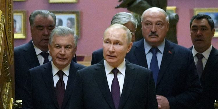 პუტინმა 8 ბეჭედი დსთ-ს ქვეყნების ლიდერებს აჩუქა – კიდევ ერთი, დაიტოვა