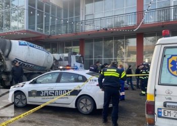 ტრაგედია ბათუმში – მე-14 სართულიდან ახალგაზრდა ქალი გადმოვარდა