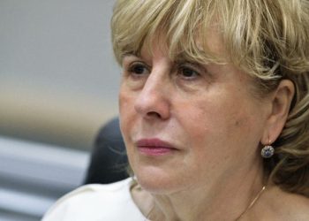 ძალიან ცდილობს რაღაც შეჭამოს, მაგრამ ორი ლუკმა არის ხოლმე მაქსიმუმი, ამასაც ზოგჯერ ვერ ინარჩუნებს – გიული ალასანია მიხეილ სააკაშვილზე