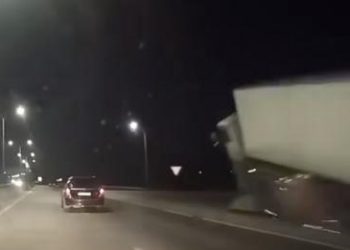 ვიდეო – ვრცელდება ავტობანზე მომხდარი მძიმე ავტოსაგზაო შემთხვევის კადრები