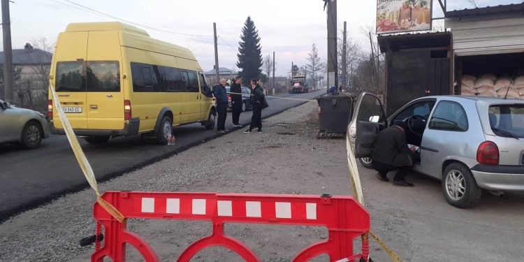 დვაბზუში მამაკაცს მიკროავტობუსმა ფეხზე გადაუარა