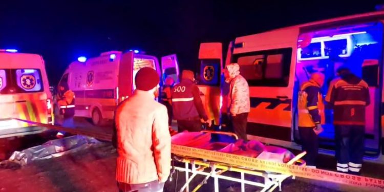 სასწრაფოს მანქანა ქვეითს შეეჯახა, კაცი ადგილზე დაიღუპა – ავარია მარნეული-თბილისის გზაზე