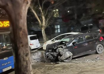 ავტობუსი და მსუბუქი ავტომობილი შეეჯახნენ ერთმანეთს თბილისში