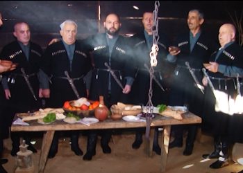 როგორ ხვდებიან კალანდას გურიაში