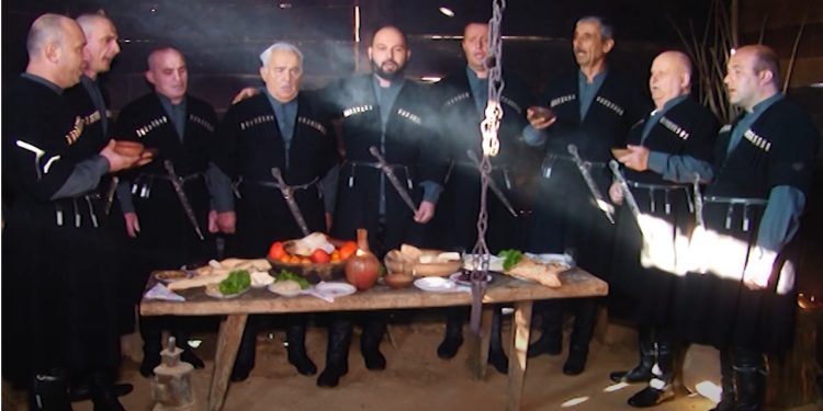 როგორ ხვდებიან კალანდას გურიაში