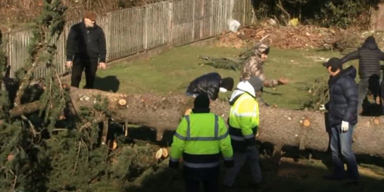 სტიქიამ ლანჩხუთში სახლებს სახურავები გადახადა