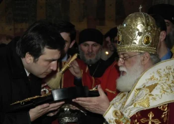 სააკაშვილი პატრიარქის წერილზე: მინდა ვუპასუხო მათ, ვინც “სულიერი რეალობა” ციხეს დაუკავშირა