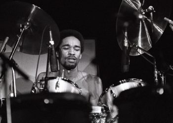 67 წლის ასაკში EARTH, WIND & FIRE-ის წევრი, დრამერი ფრედ უაითი გარდაიცვალა