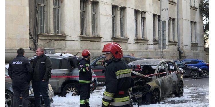 ვაკეში ავტომანქანა აფეთქდა