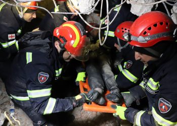 ვიდეო – ქართველმა მაშველებმა, თურქეთში ნანგრევებიდან ახალგაზრდა ქალი ამოიყვანეს