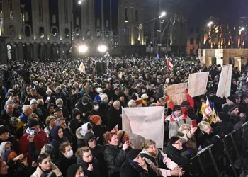 “ეს არის საქართველო – დიდება გმირებს” – უკრაინის სოლიდარობის აქცია რუსთაველზე