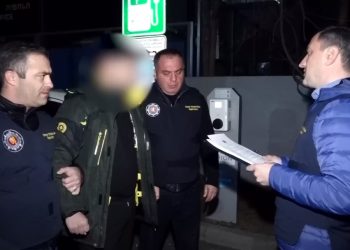 ბებია, რომლის განზრახ მკვლელობის მომზადებასაც შვილიშვილს ედავებიან, მასთან დაპირისპირების მიზეზებს ჰყვება