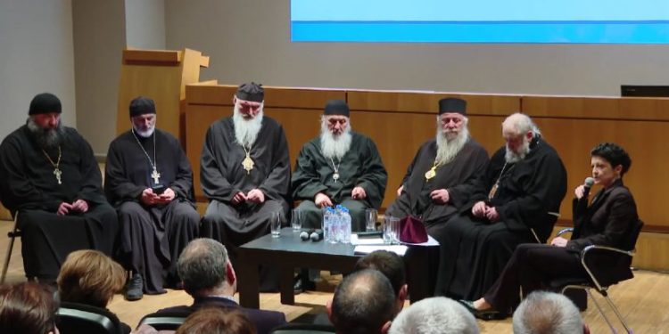 წულუკიანის თქმით, გელათში მიმდინარე სარესტავრაციო სამუშაოებს საპატრიარქო უხელმძღვანელებს