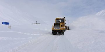 მესტიის მერი – მინდა, დაგამშვიდოთ, რომ არც მანქანები და არც მოქალაქეები ზვავში მოყოლილი არ არიან