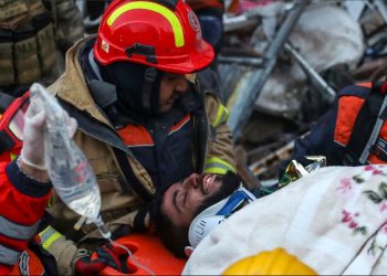 მიწისძვრიდან 146 საათის შემდეგ მაშველებმა ნანგრევებიდან პატარა გოგო და 35 წლის კაცი ამოიყვანეს