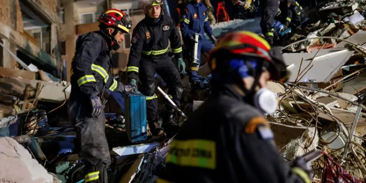 თურქეთში მაშველებმა, მიწისძვრიდან 167 საათის შემდეგ, ნანგრევებიდან ახალგაზრდა მამაკაცი ცოცხალი ამოიყვანეს