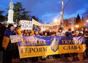 რუსთაველის გამზირზე, უკრაინის სოლიდარობის აქციაზე ხალხი იკრიბება