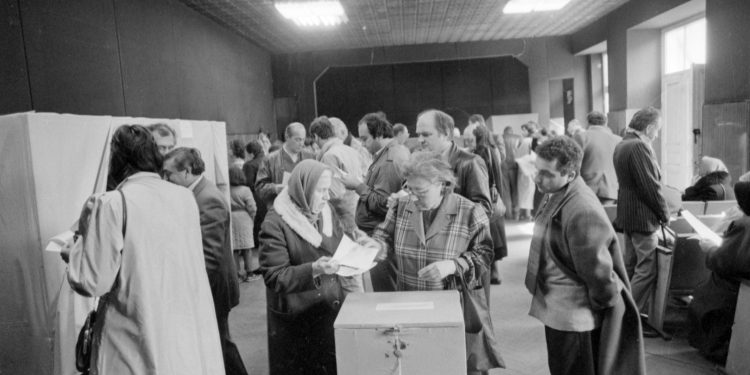 საქართველოს დამოუკიდებლობის აღდგენის რეფერენდუმიდან დღეს 32 წელი გავიდა