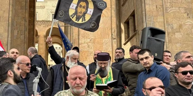 “14 მარტის საპროტესტო აქციაზე სასულიერო პირი თვითნებურად მოქმედებდა”-საპატრიარქოს განცხადება