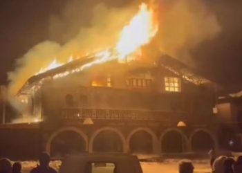 მესტიაში, გვიან ღამით ერთ-ერთ სასტუმროს ცეცხლი გაუჩნდა