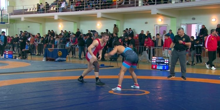 ვიდეო – ოზურგეთში ჭიდაობაში კადეტთა შორის საქართველოს ჩემპიონატი მიმდინარეობს