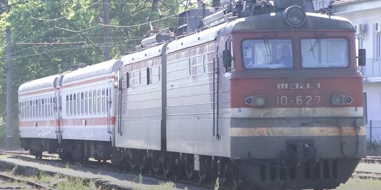 გურიაში სამგზავრო მატარებელი ძროხას დაეჯახა