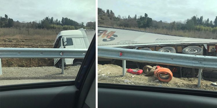 შეკვეთილის შემოვლით გზაზე ტრაილერი გადაბრუნდა