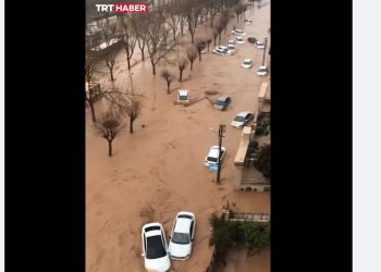 თურქეთში მიწისძვრით დაზარალებულ რეგიონში ძლიერი წყალდიდობაა (+ვიდეო)