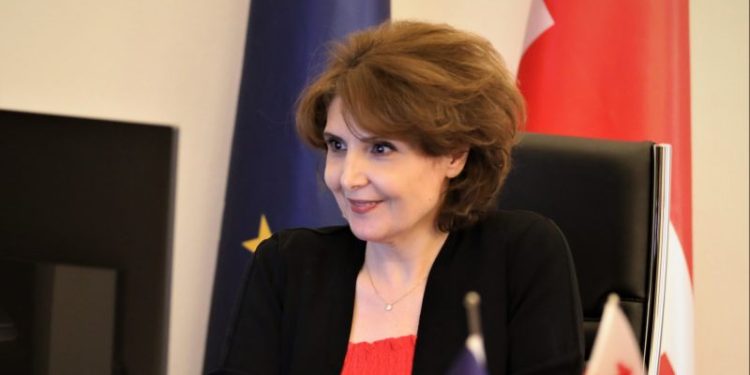 „ჩამოერთვას ელისო ბოლქვაძეს მშვიდობის ელჩის სტატუსი“ – პენცენტრი იუნესკოს