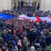 საპროტესტო აქციის მონაწილეებმა პარლამენტის შენობას კვერცხები ესროლეს