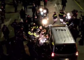 პარლამენტთან გამართულ საპროტესტო აქციაზე 66 პირი დააკავეს