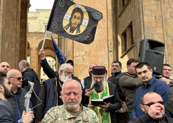 საპატრიარქო აკრიტიკებს იმ სასულიერო პირს, რომელიც გუშინ “ალტ-ინფოს” აქციაზე იდგა