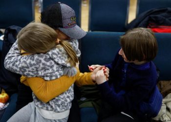 რუსეთში იძულებით დეპორტირებული 31 უკრაინელი ბავშვი მშობლებს დაუბრუნდა.