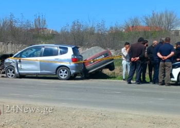 მარნეულის გზატკეცილზე ერთმანეთს სამი ავტომობილი შეეჯახა