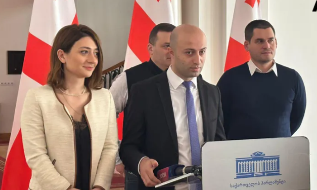 ბერდია სიჭინავა – სიმბოლურია, რომ სანდრო გირგვლიანის საქმის მოსამართლემ საქართველოში უკვე მეორე ხელისუფლებას გამოუტანა პოლიტიკური განაჩენი