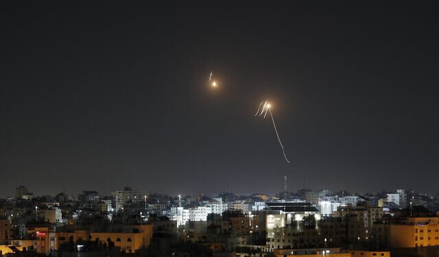 დაძაბულობა ისრაელში – თელავივმა ღაზასა და ლიბანის ტერიტორიაზე საპასუხო იერიში მიიტანა