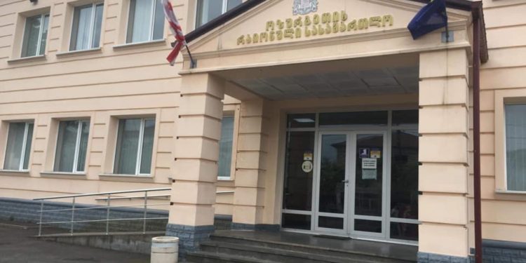 ოზურგეთის სასამართლო ფაქტიურად პარალიზებულია – რას მოითხოვენ ოზურგეთელი ადვოკატები